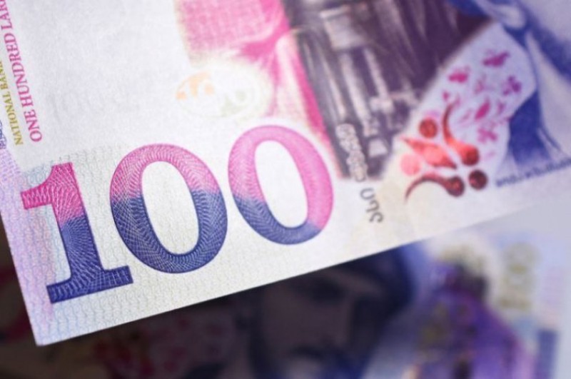 ლარი ევროსთან და დოლართან გამყარდა